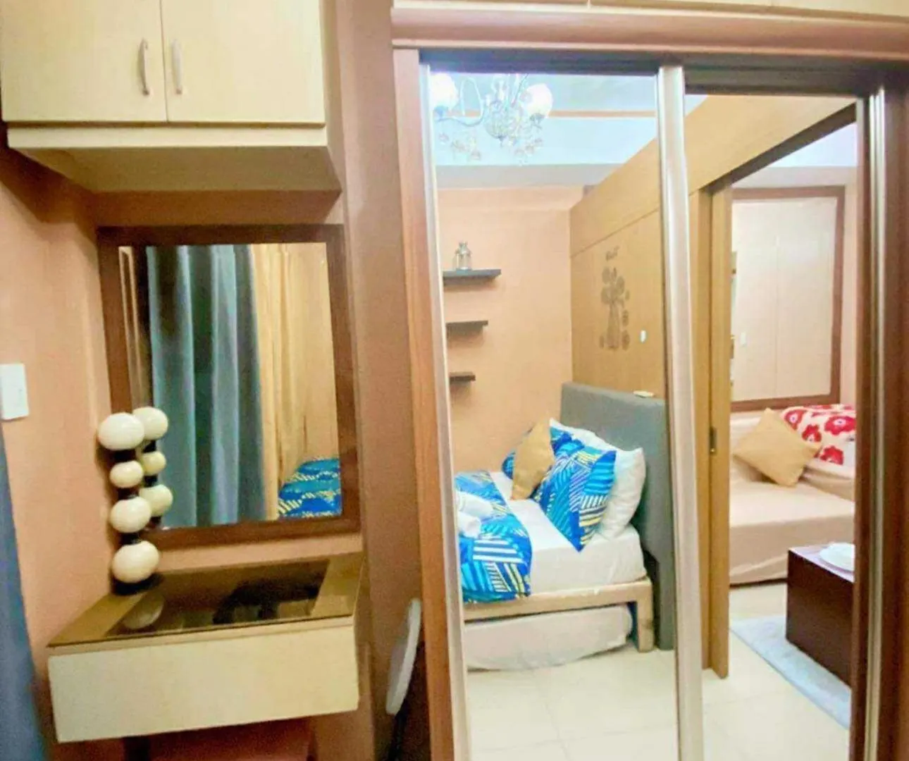 1528-1Br-1Bed-1Sofa Bed 1Pull Out Pool View With Balcony Apartment Manila